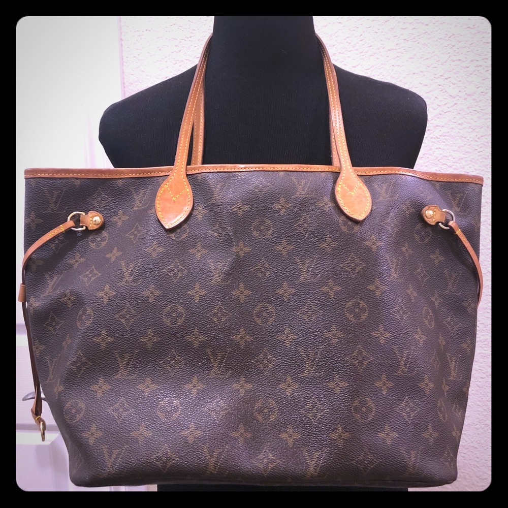 Louis Vuitton MM Neverfull